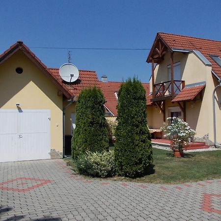 Anna Villa Lenti Bagian luar foto