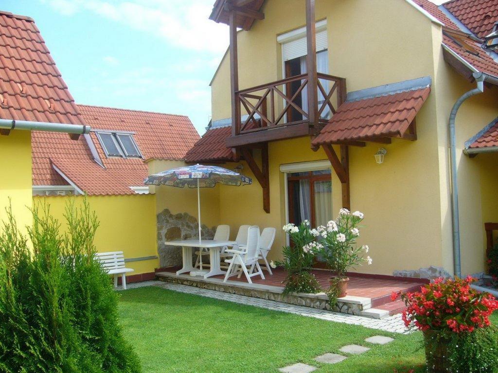 Anna Villa Lenti Bagian luar foto